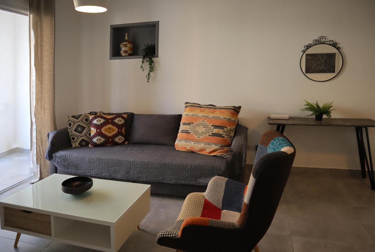 Alex'S Vacation Suite - 100M From The Beach - 6 Guests Пафос Екстериор снимка
